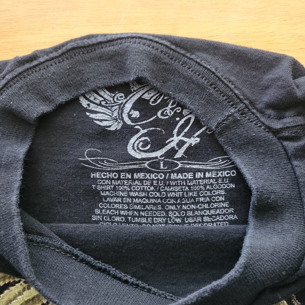 Black Graphic Men's Shirt.    C28 - Picture 5 of 11